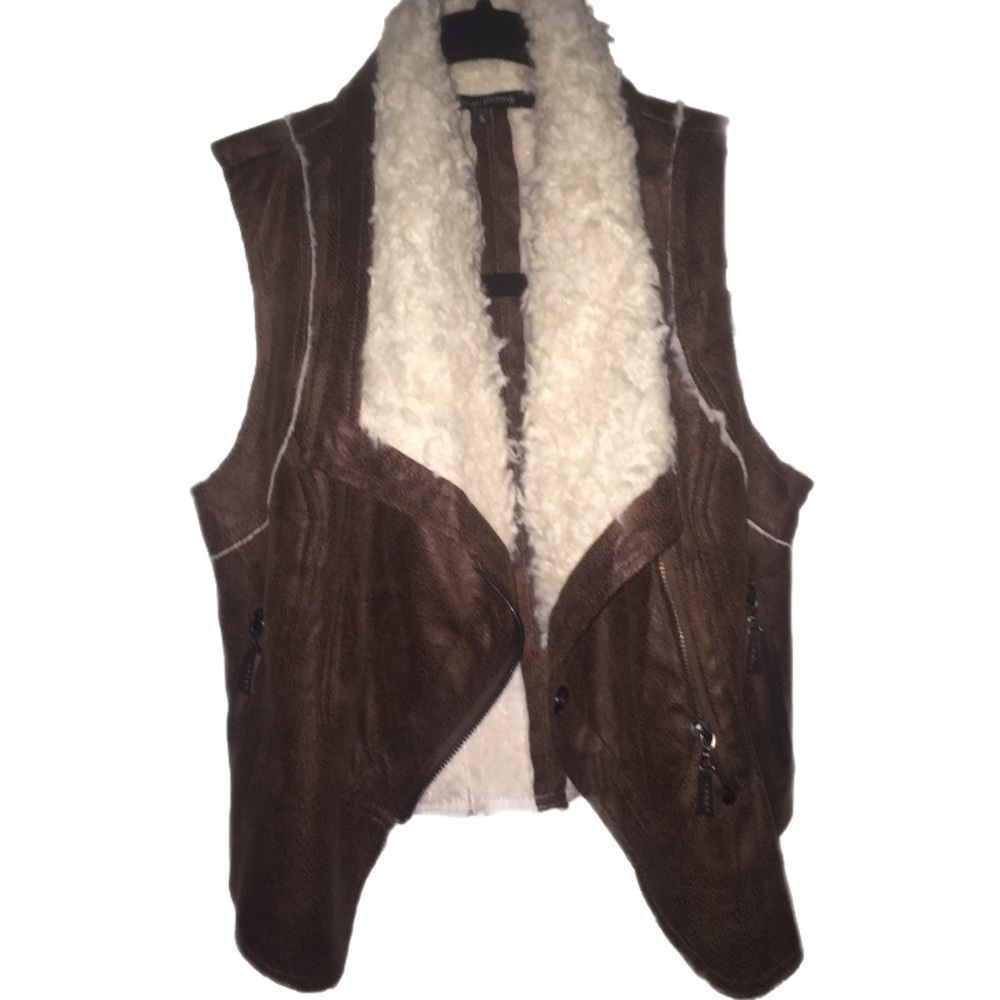 Brown vest with fur